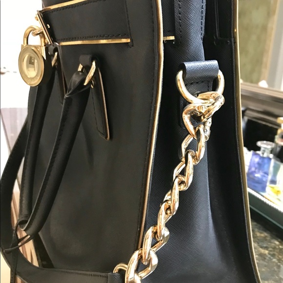 Michael Kors bag *SOLD* - Picture 5 of 7